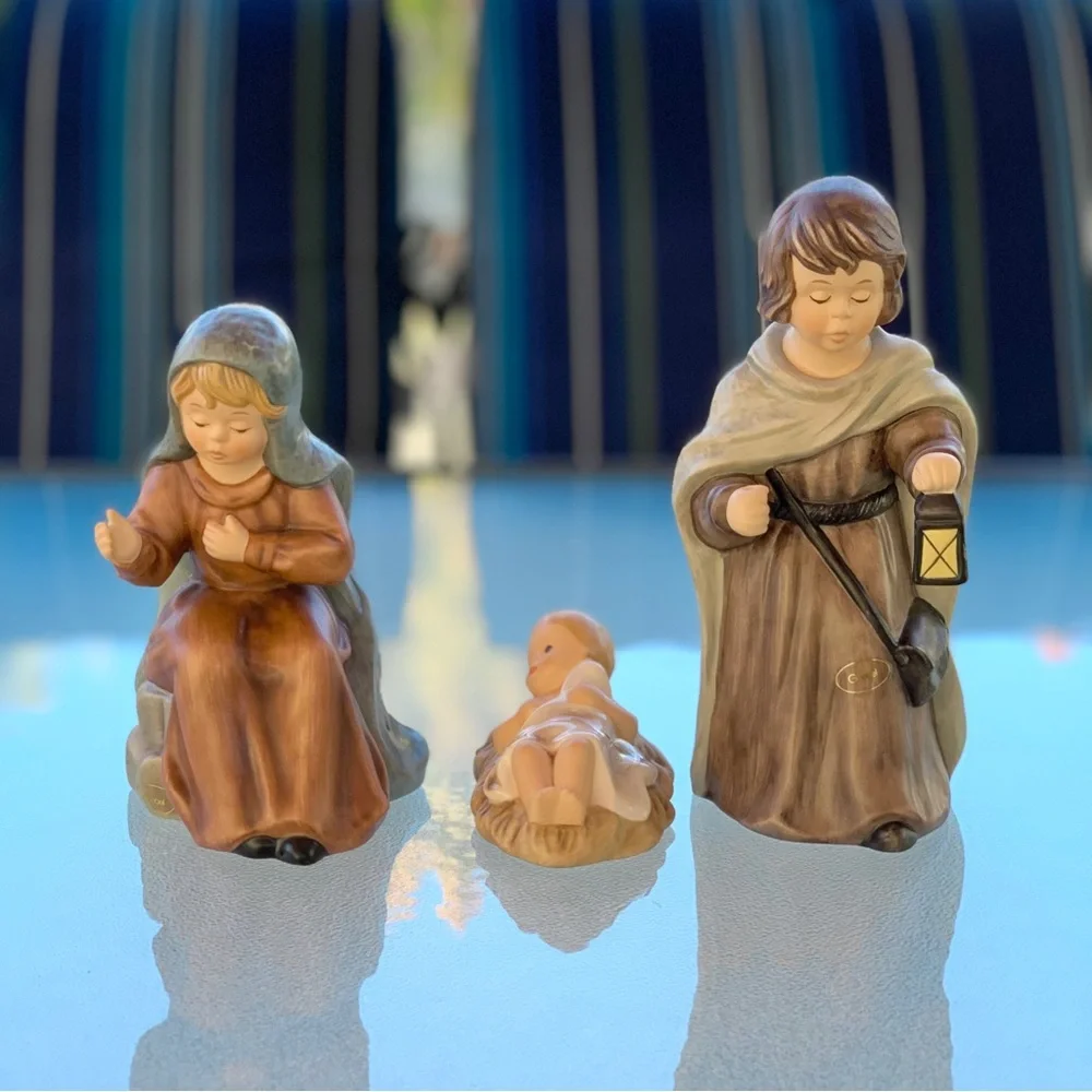Goebel Weihnacht Signed Porcelain Nativity Figurines ~ Mary Joseph, Baby Jesus